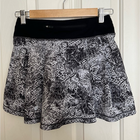 Lululemon 🍋 Pace Rival Skirt II Tall 4-way Stretch Size 2T - Picture 6 of 12